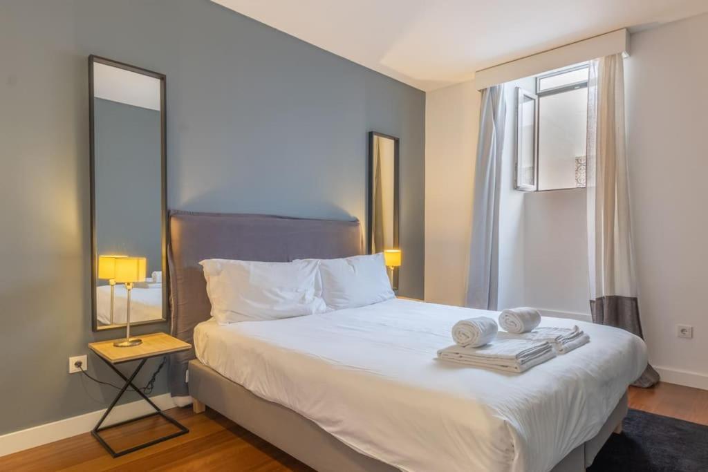 Self Check-in, 3br, Ac/heating & Breakfast Terrace Apartment Lissabon